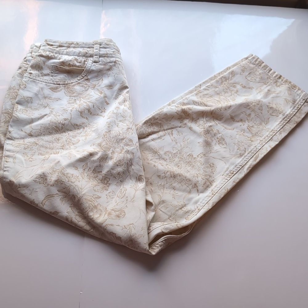 Talbots Cream and Tan Floral  Jeans - Picture 2 of 9